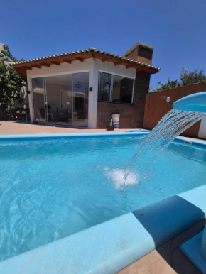 Casa com Piscina, Quiosque, Próximo ao Mar